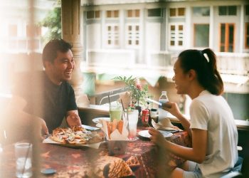 buổi hẹn hò đầu tiên