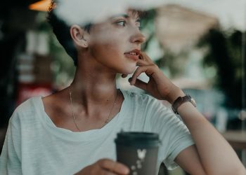 Tiếp tục hay dừng lại? Khi nào nên dừng lại trong tình yêu