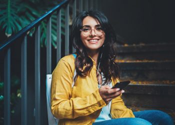 con gái có nên chủ động trong tình yêu không