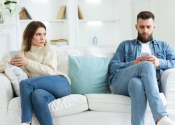 14 Dấu hiệu chồng hết yêu vợ – Dễ nhận biết & Chính xác nhất!